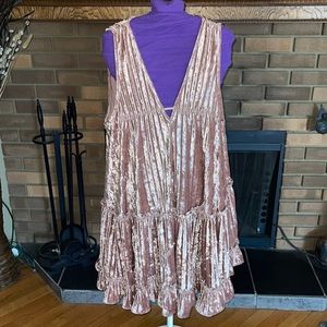 En Saison Tiered Velvet Dress- crushed velvet